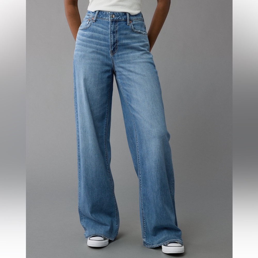 American Eagle - Dreamy Drape Stretch Super High-Waisted Baggy Wide Leg Jean